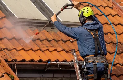 Démoussage et hydrofuge de toiture à Unzent